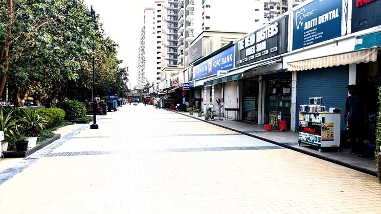 Nearby, sector 132  100 Sq.Yd. Plot In Sector 132 Noida 8817949