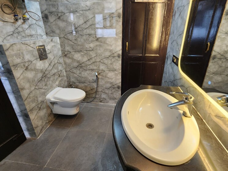 Bathroom, souvenir-apartment 3.5 Bedroom 2500 Sq.Ft. Apartment In Sector 52 Gurgaon 8817993