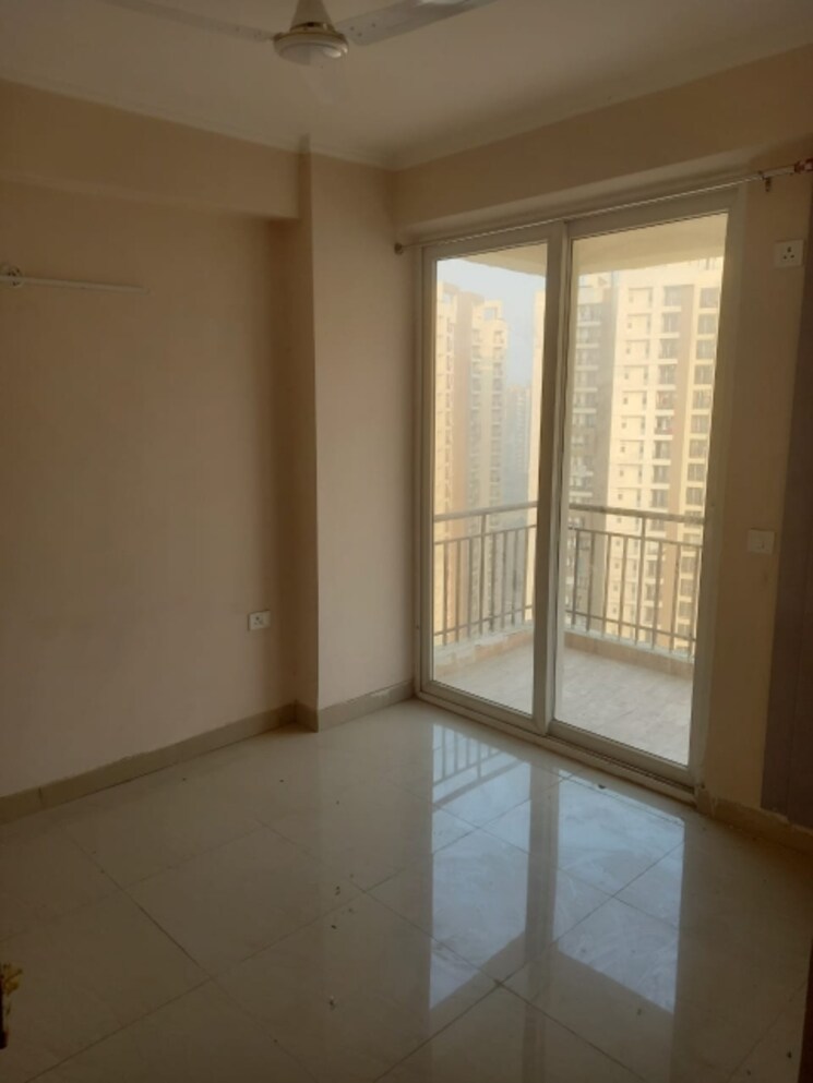 Room, amrapali-golf-homes 3 Bedroom 1595 Sq.Ft. Apartment In Sector 4 Greater Noida Greater Noida 8817984