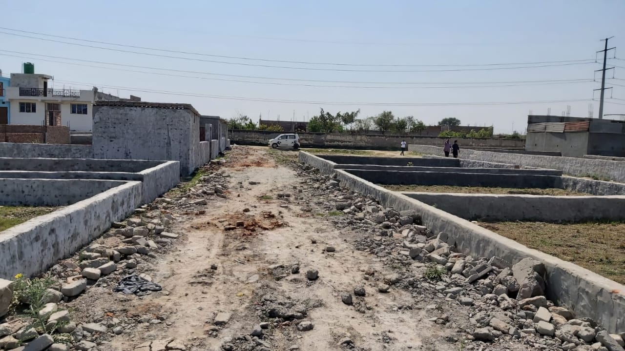 undefined, sector 132  50 Sq.Yd. Plot In Sector 132 Noida 8817967