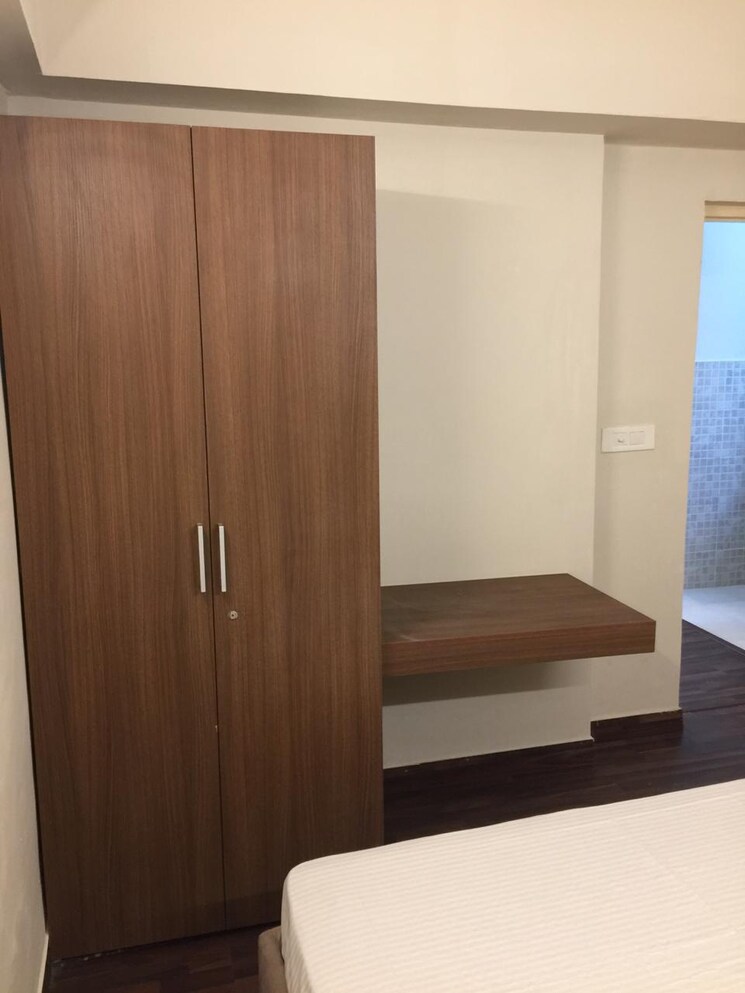 Room, paras-tierea 1 Bedroom 450 Sq.Ft. Apartment In Sector 137 Noida 8818016