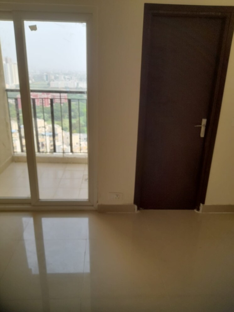 Room, amrapali-golf-homes 3 Bedroom 1425 Sq.Ft. Apartment In Sector 4 Greater Noida Greater Noida 8818010