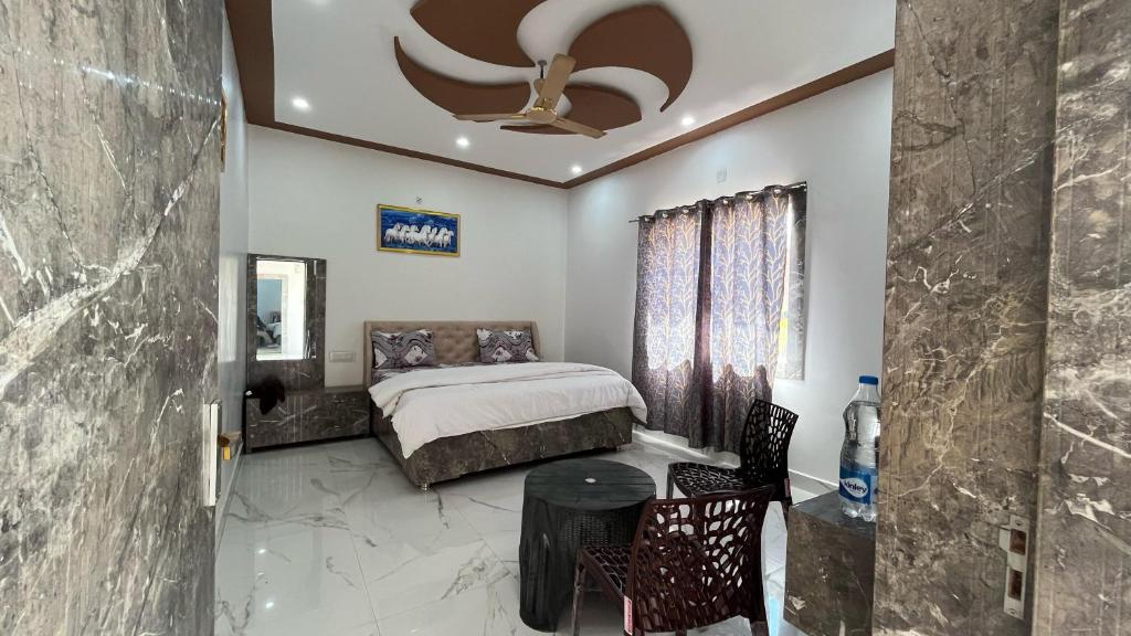 2 BHK Builder Floor For Rent in Defence Colony 
