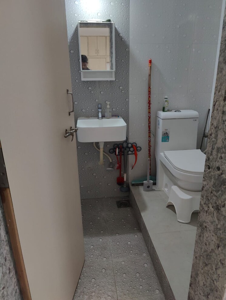 Bathroom, amrut-runwal-daffodils 2 Bedroom 1180 Sq.Ft. Apartment In Nibm Pune 8818032