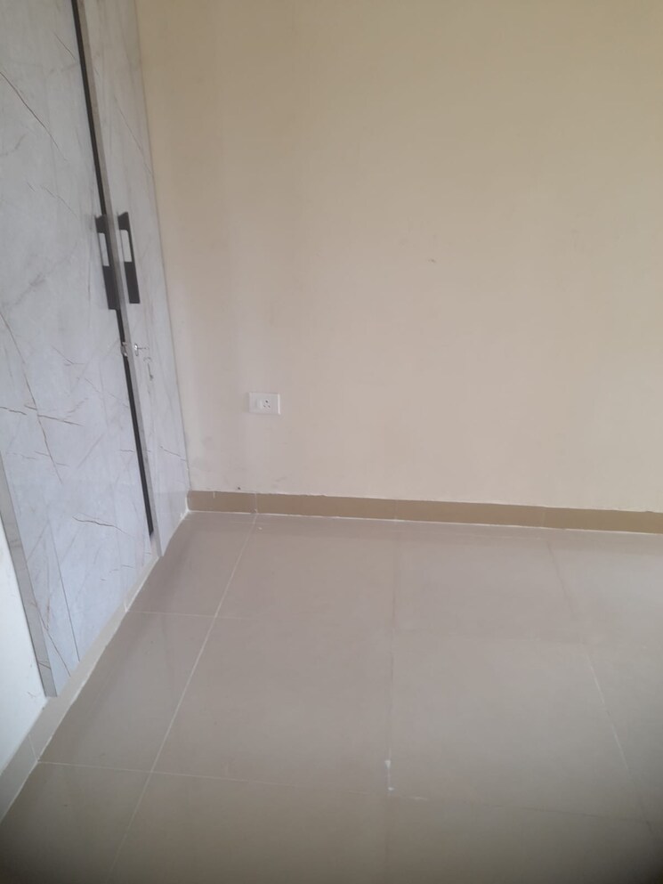 Room, amrapali-centurian-park 3 Bedroom 1400 Sq.Ft. Apartment In Tech Zone 4 Greater Noida Greater Noida 8818107