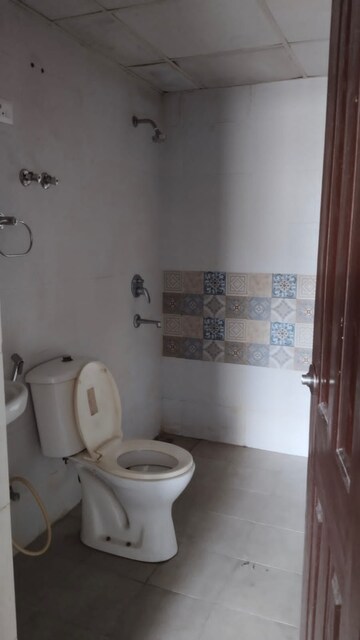 Bathroom in 3 BHK Apartment at Amrapali Centurian Park, Tech Zone 4 Greater Noida – for Rent