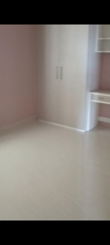 Room in 3 BHK Apartment at Gola Road – for Rent
