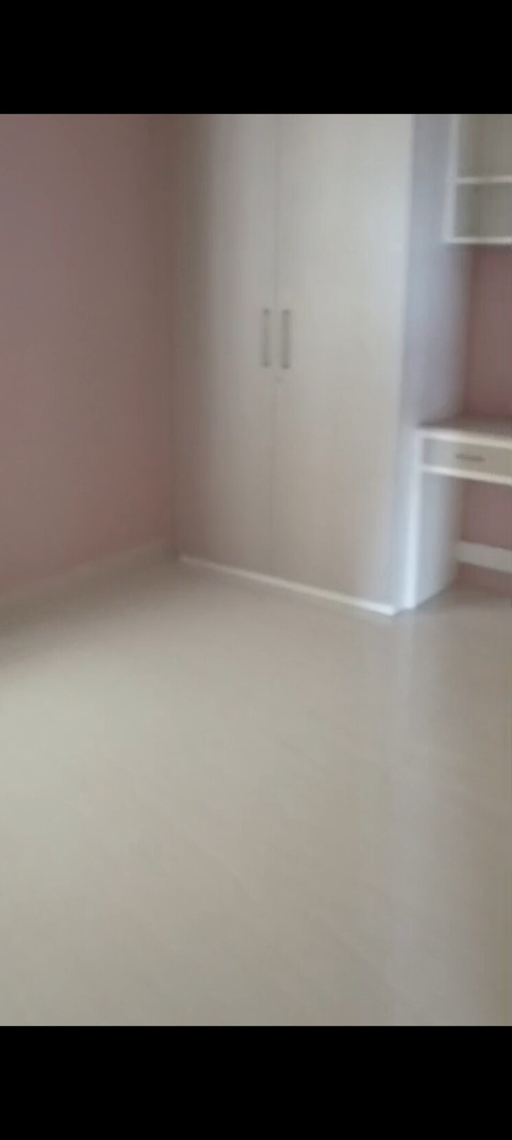 Room, gola road 3 Bedroom 1400 Sq.Ft. Apartment In Gola Road Patna 8818073