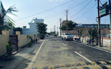 Plot For Sale in Modipuram