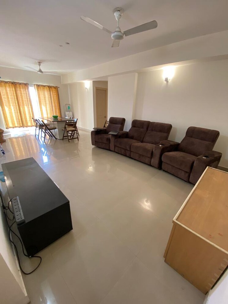 Master Bedroom, paras-tierea 3 Bedroom 1695 Sq.Ft. Apartment In Sector 137 Noida 8818186