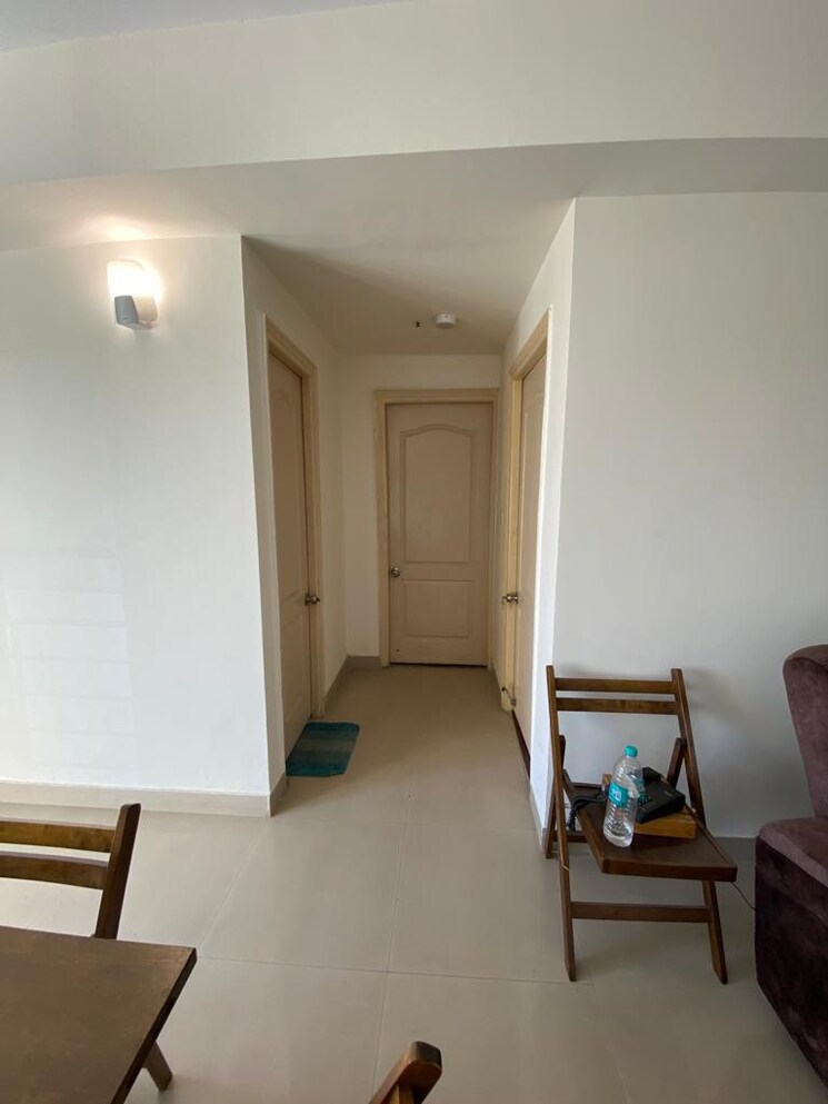 Living Room, paras-tierea 3 Bedroom 1695 Sq.Ft. Apartment In Sector 137 Noida 8818186