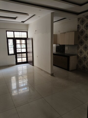 3 BHK Builder Floor For Rent in Dhakoli