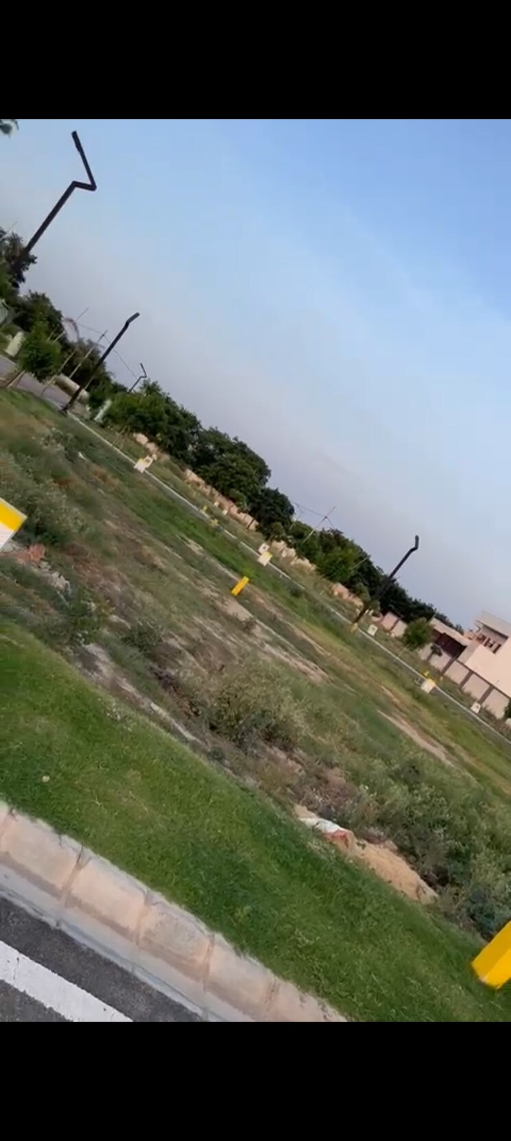 Garden, tdi city  152 Sq.Yd. Plot In Tdi City Panipat 8818194