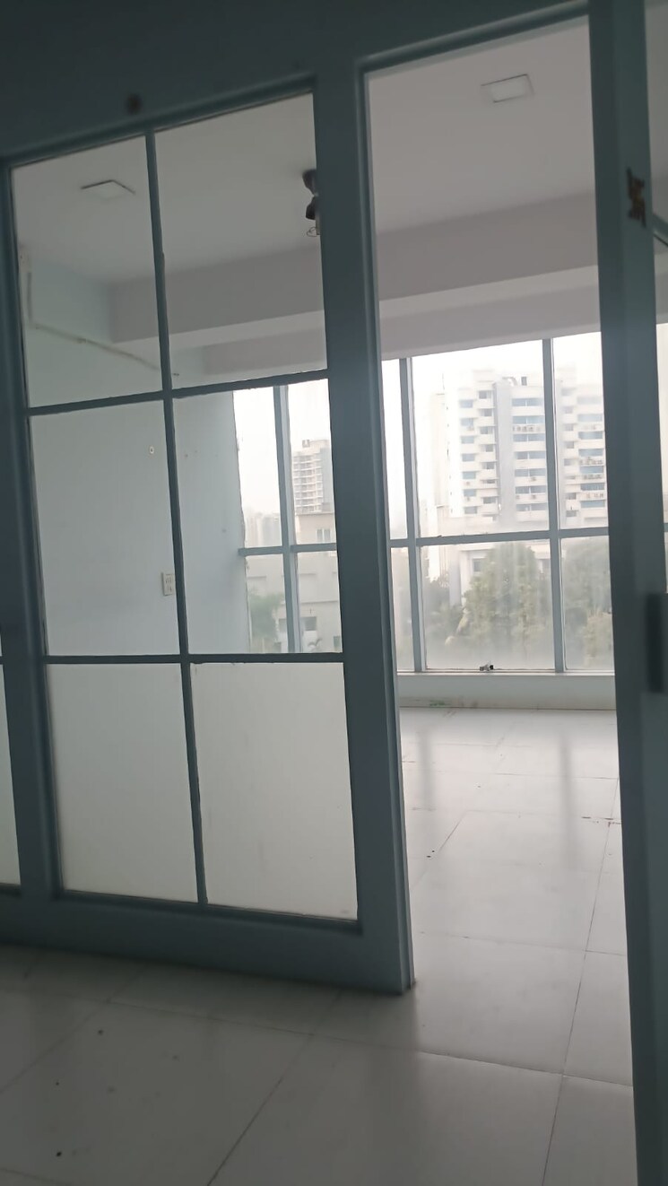 Team Area, goregaon east Commercial Office Space 504 Sq.Ft. In Goregaon East Mumbai 8818190