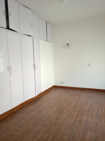 Room in 4 BHK Builder Floor at New Friends Colony – for Rent