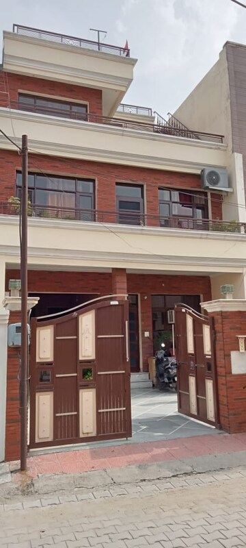 6+ BHK Independent House – Exterior View View at Aerocity - for Sale