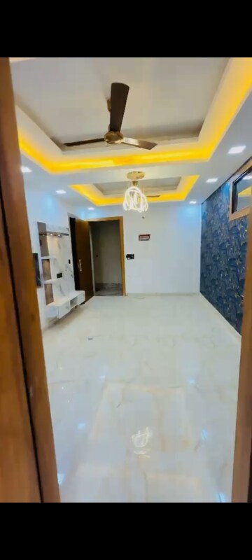 Room in 4 BHK Builder Floor at Sector 1 Greater Noida – for Sale