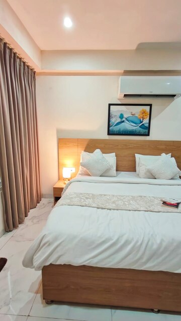 Bedroom in 1 BHK Builder Floor at Sector 52 – for Rent