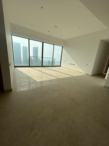 Room in 4 BHK Apartment at Rustomjee Crown, Prabhadevi – for Rent