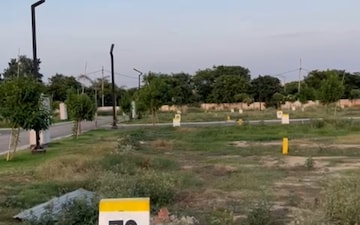 Plot For Sale in Tdi City