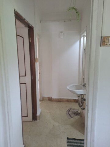 Room in 1 BHK Apartment at Andheri East – for Rent
