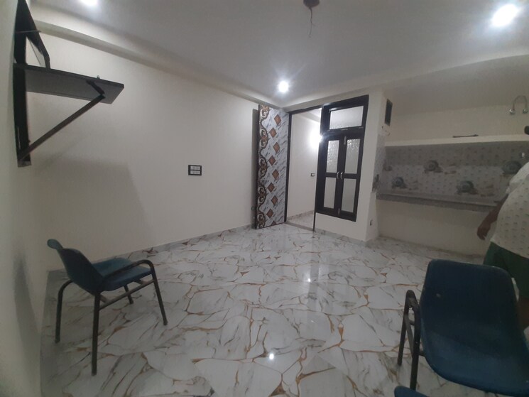 Room, maidan garhi 1 RK 50 Sq.Yd. Builder Floor In Maidan Garhi Delhi 8818320
