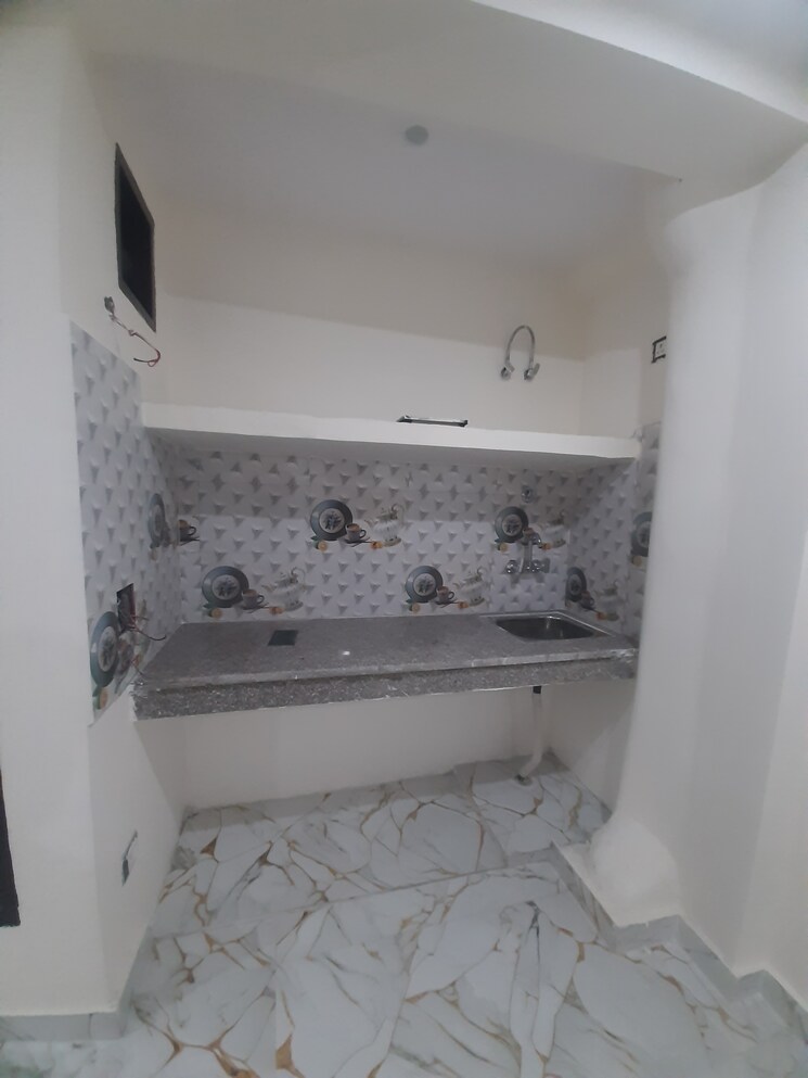 Room, maidan garhi 1 RK 50 Sq.Yd. Builder Floor In Maidan Garhi Delhi 8818320