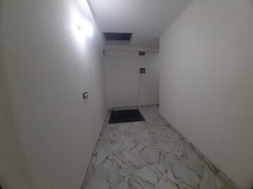 Room in 1 RK Builder Floor at Maidan Garhi – for Rent