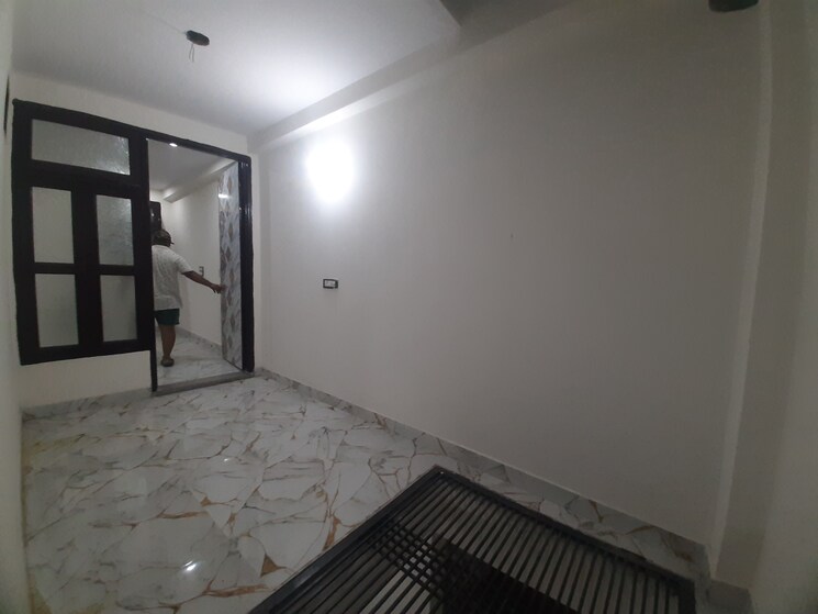 Room, maidan garhi 1 RK 50 Sq.Yd. Builder Floor In Maidan Garhi Delhi 8818320