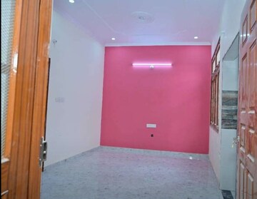 Room in 2 BHK Independent House at Gomti Nagar – for Rent