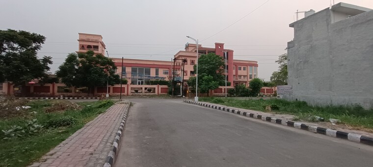 Exterior View, gt road  200 Sq.Yd. Plot In Gt Road Amritsar 8818370