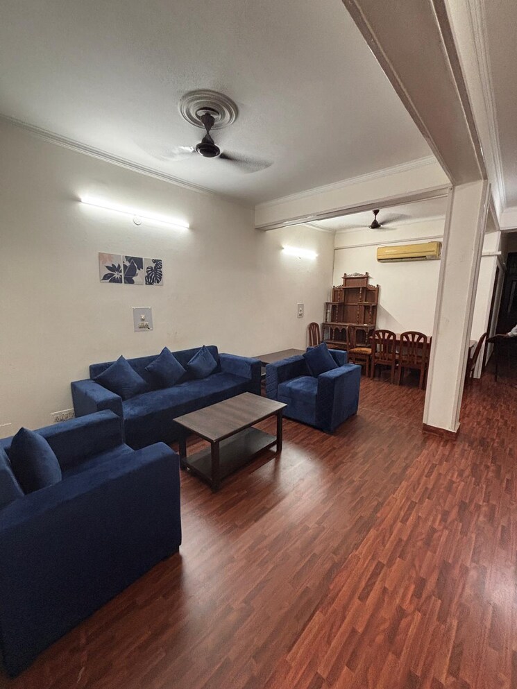 Living Room, dlf-park-place 4 Bedroom 2677 Sq.Ft. Apartment In Sector 54 Gurgaon 8818351