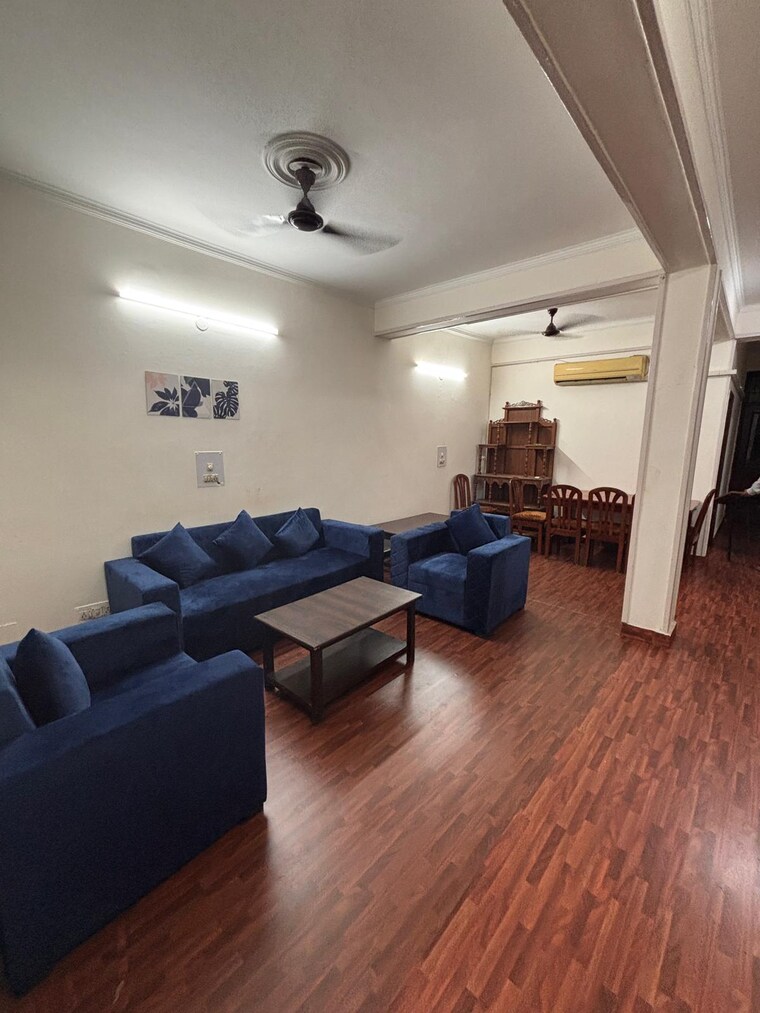 Living Room, dlf-park-place 4 Bedroom 2677 Sq.Ft. Apartment In Sector 54 Gurgaon 8818351