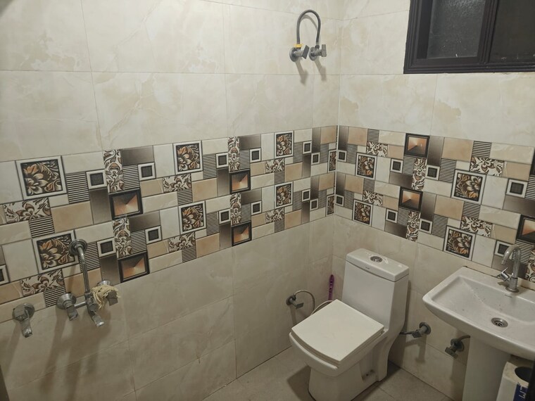 Master Bedroom, sg-homes 3 Bedroom 730 Sq.Ft. Apartment In Vasundhara Sector 4 Ghaziabad 8818346