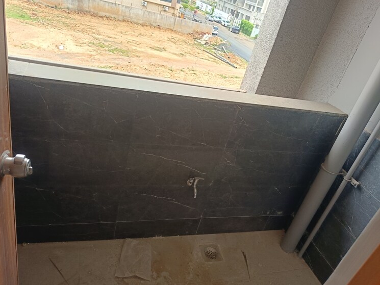 Balcony, zundal 3 Bedroom 250 Sq.Yd. Apartment In Zundal Ahmedabad 8818371