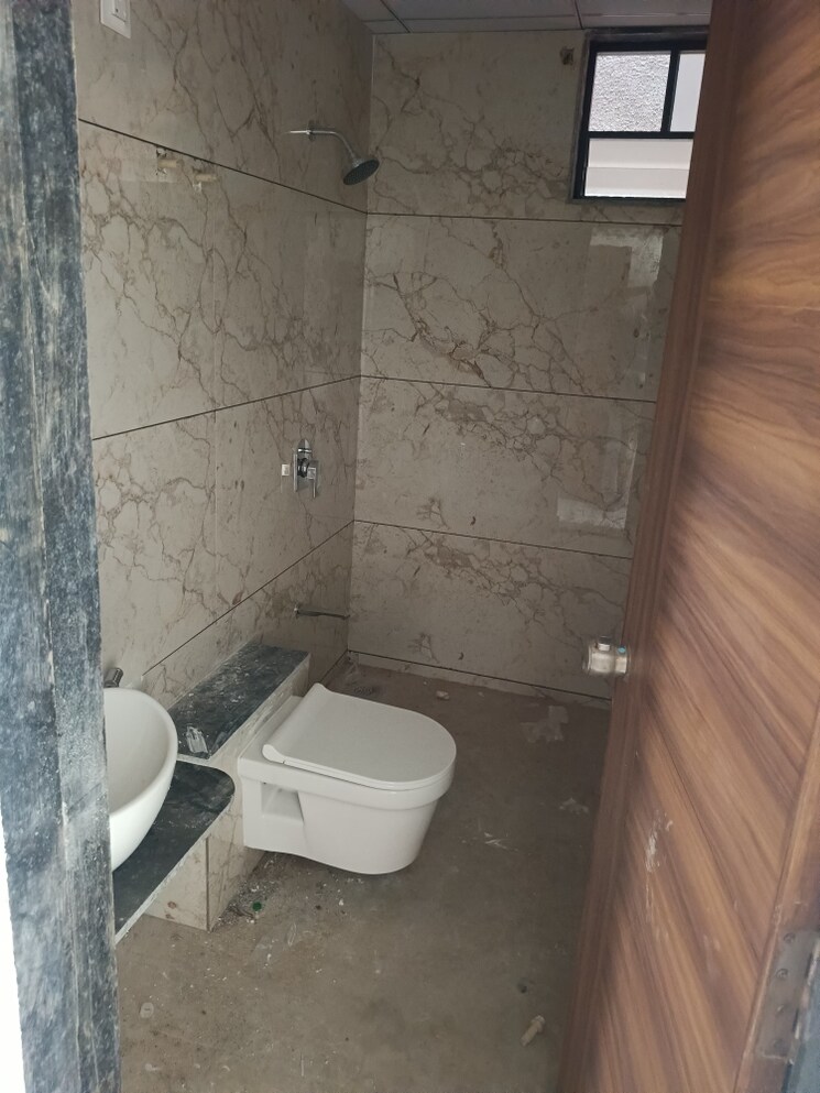Bathroom, zundal 3 Bedroom 250 Sq.Yd. Apartment In Zundal Ahmedabad 8818371