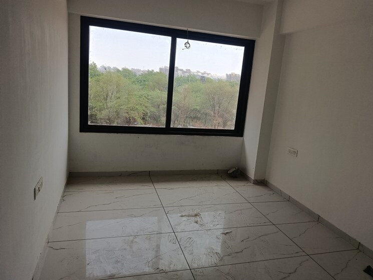 Room, zundal 3 Bedroom 250 Sq.Yd. Apartment In Zundal Ahmedabad 8818371