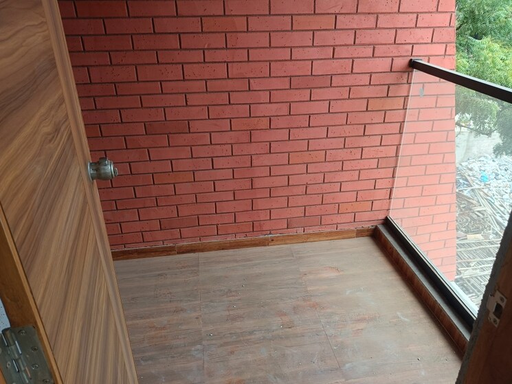 Balcony, zundal 3 Bedroom 250 Sq.Yd. Apartment In Zundal Ahmedabad 8818371