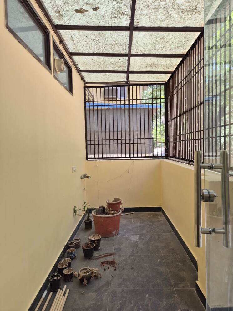 Kitchen, vasant kunj 3 Bedroom 1900 Sq.Ft. Builder Floor In Vasant Kunj Delhi 8818359