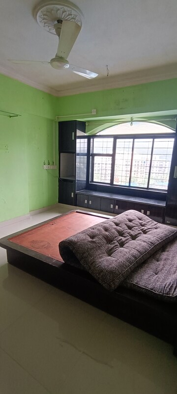 Bedroom in 2 BHK Apartment at Anita Accord, Kandivali East – for Rent