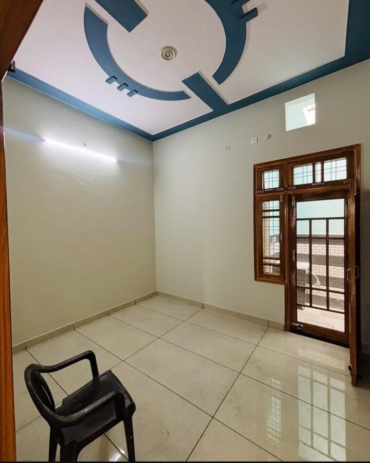 Room, sector 35 3 Bedroom 2700 Sq.Ft. Builder Floor In Sector 35 Faridabad 8818389