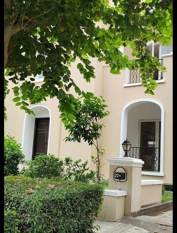 Balcony in 5 BHK Villa at Emaar Marbella, Sector 66 – for Rent