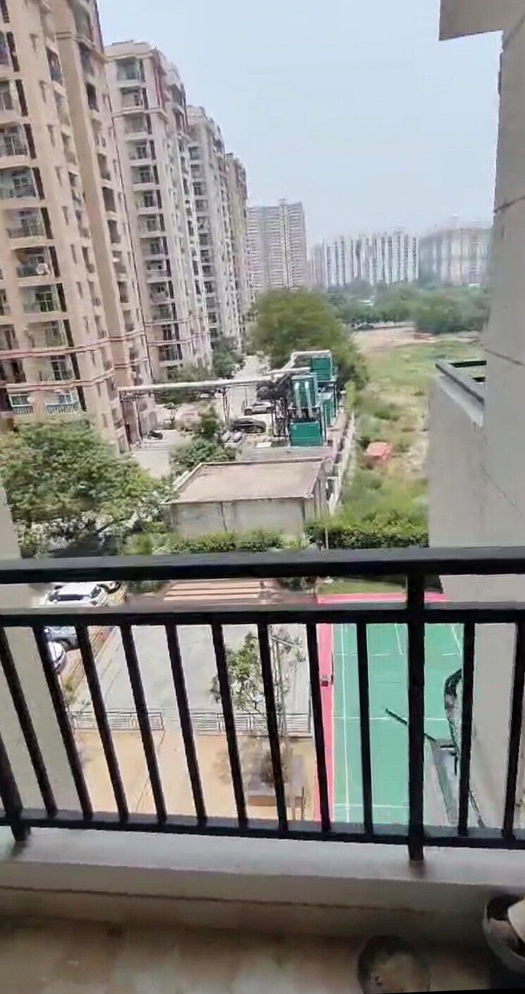 Balcony, sethi-max-royal 2 Bedroom 1105 Sq.Ft. Apartment In Sector 140a Noida 8818437