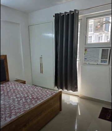 Room in 3 BHK Apartment at Urban Axis Urban Woods, Sushant Golf City – for Rent