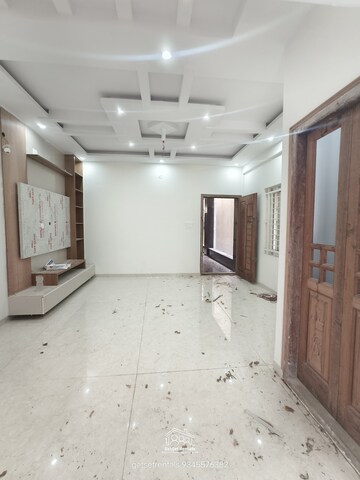 Room in 2 BHK Builder Floor at Iti Layout – for Rent