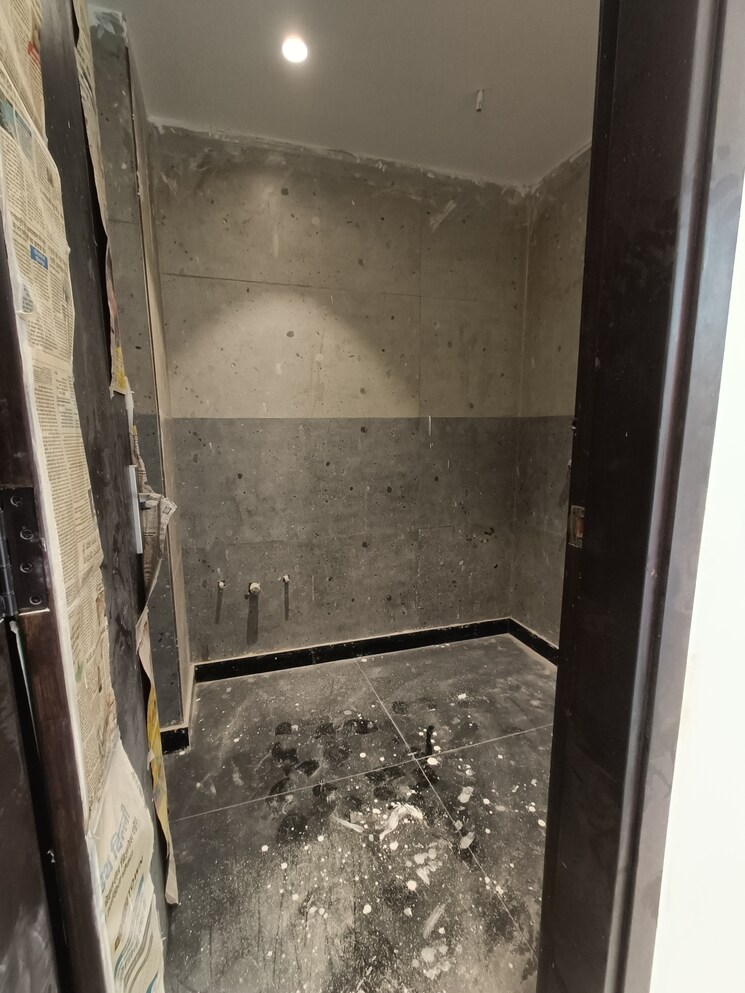 Bathroom, burari 2 Bedroom 75 Sq.Yd. Builder Floor In Burari Delhi 8818447