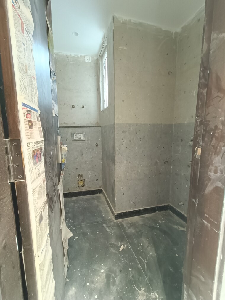 Bathroom, burari 2 Bedroom 75 Sq.Yd. Builder Floor In Burari Delhi 8818447
