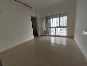 Room in 1 BHK Apartment at Omkar Signet, Malad East – for Rent