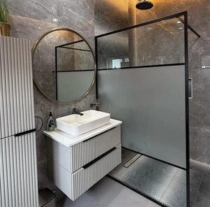 Bathroom in 3.5 BHK Builder Floor at Sector 33 – for Sale