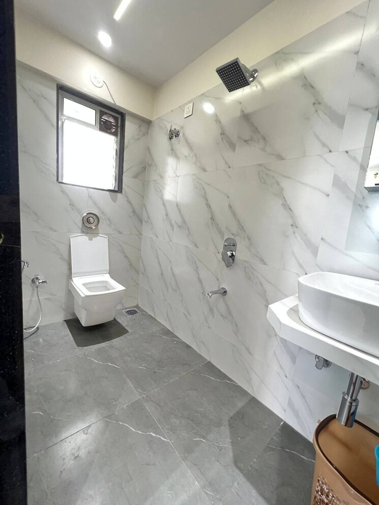 Bathroom, oxford-navrang-oasis 2 Bedroom 698 Sq.Ft. Apartment In Goregaon West Mumbai 8818492